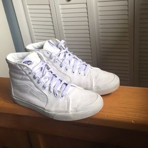 White high top vans 😍❤️